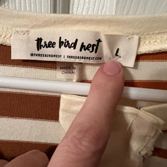 NWT Three Bird Nest Cream and Brown Striped Button-Down Shirt - Picture 4 of 4